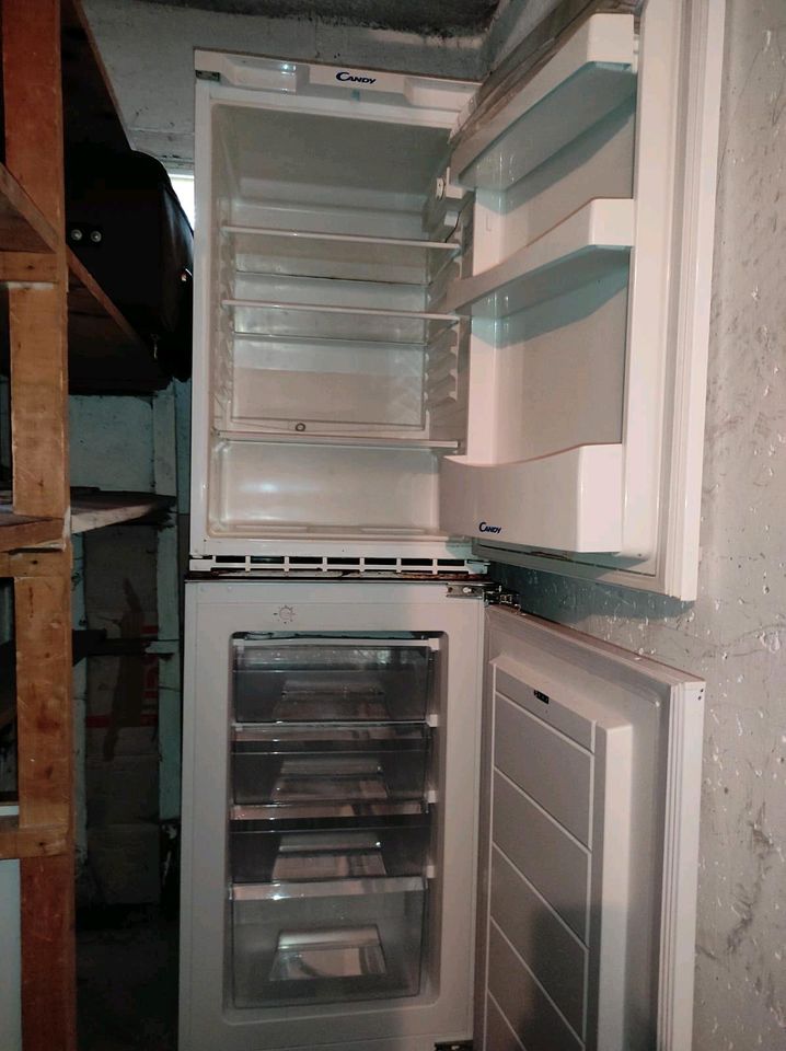 Kühlschrank mit Gefrierschrank in Halle