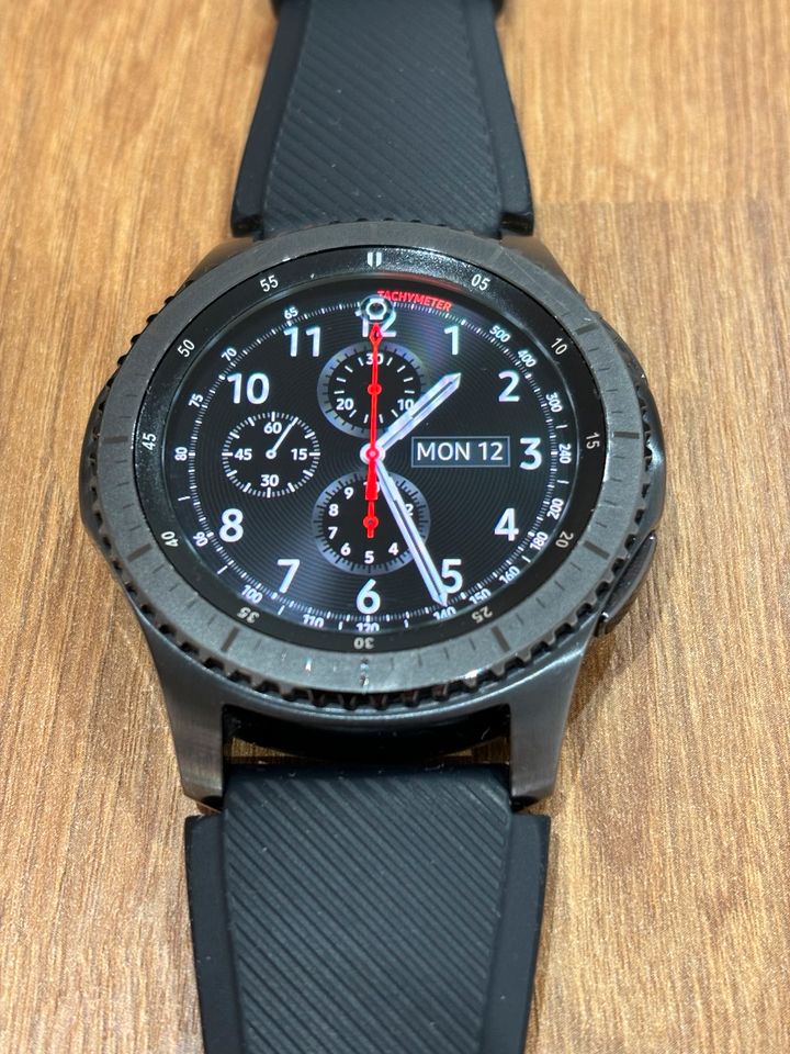 Samsung Galaxy Watch gear S3 Frontier in Bergheim