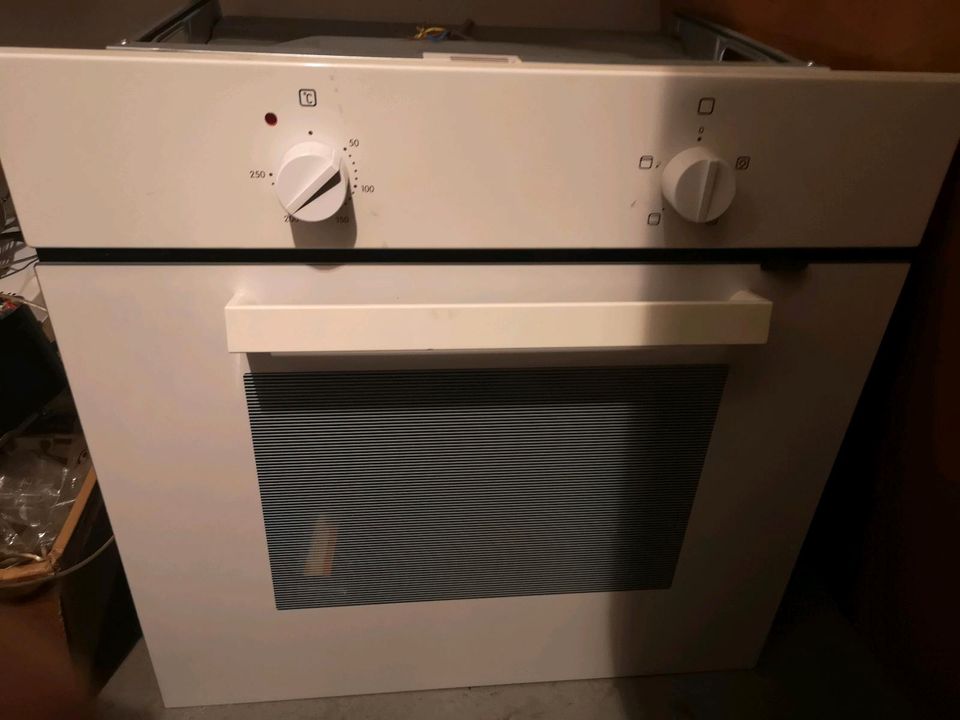 Ikea Backofen mit Ceranfeld in Leonberg