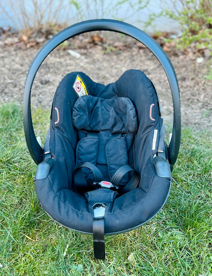 Stokke Besafe | Babyschale | Maxi Cosi | IZI GO | Kinderwagen Zub in Essen