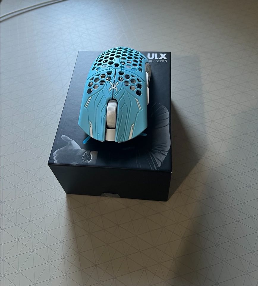 Finalmouse ULX Pro Series | Tarik Edition | Größe M in Stephanskirchen