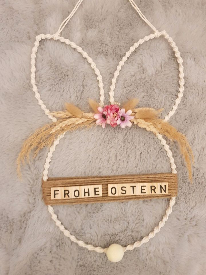 Osterhase Ostern frohe Ostern Deko Hase Trockenblumen Makramee in Dresden