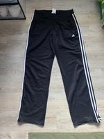 Adidas Trainingshose – Größe M – Klassiker in Schwarz/Weiß Hessen - Lich Vorschau