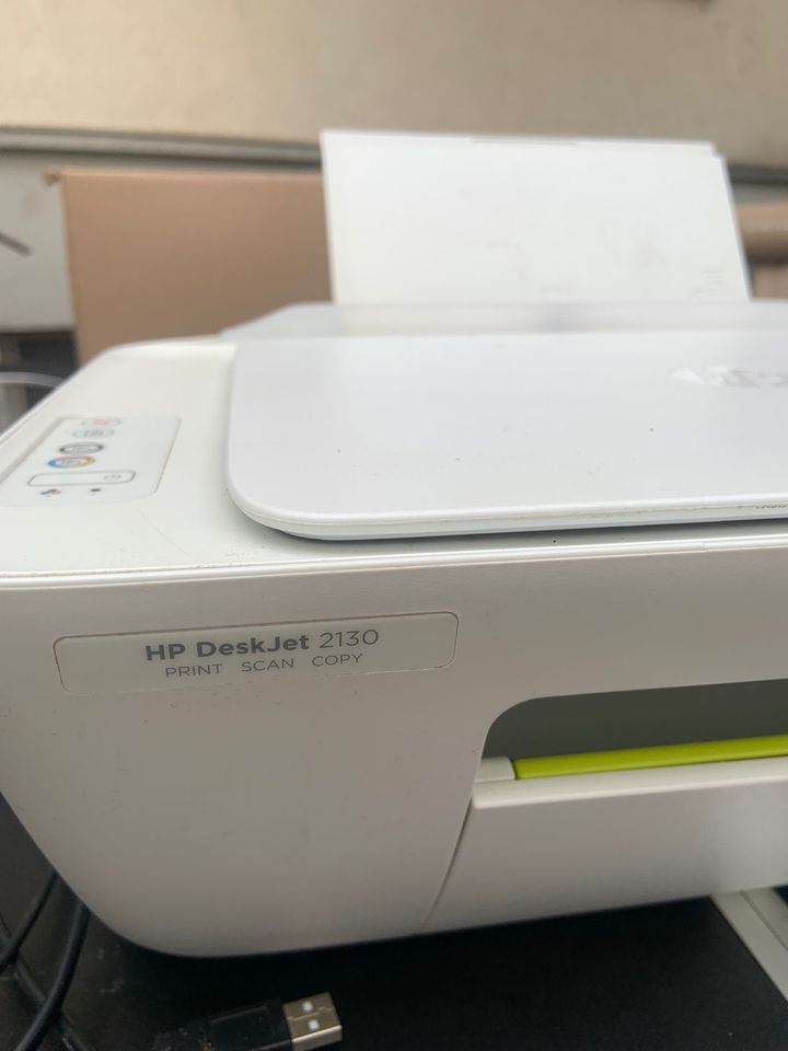 Drucker weiß HP Deskjet 2130 in Leipzig