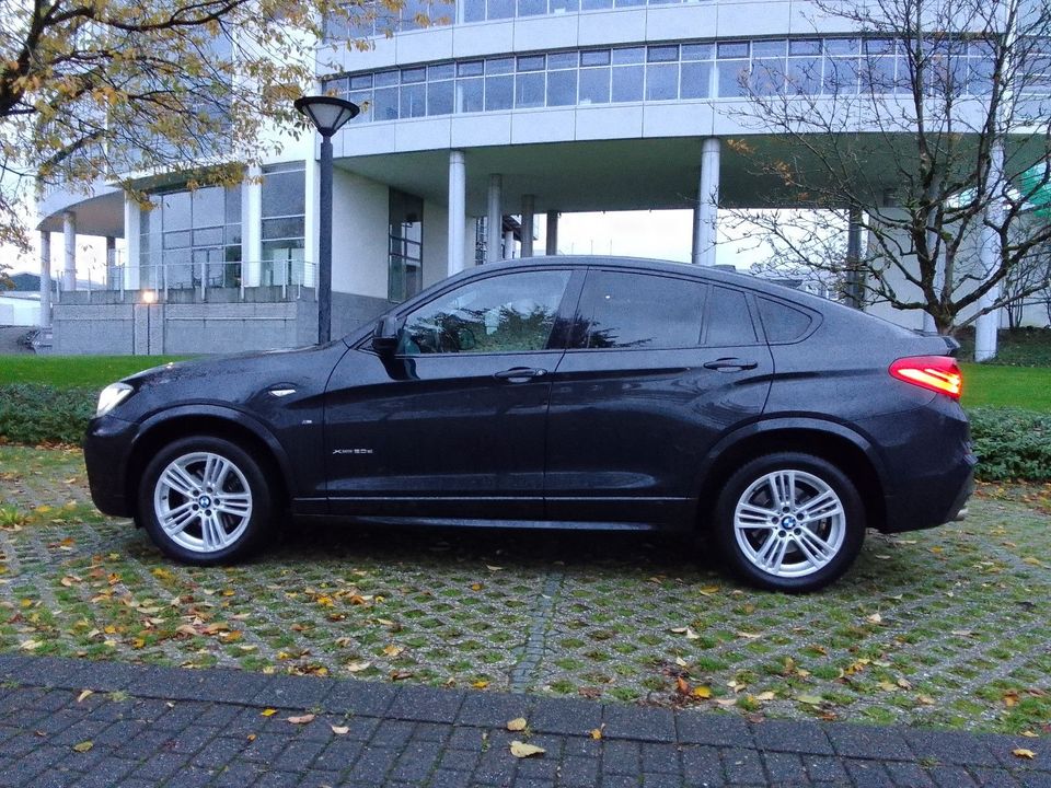 BMW X4 xDrive20d M SPORT 9G LEDER NAVI HEADUP ALLRAD in Wermelskirchen