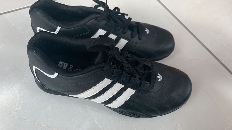 Adidas Turnschuhe Goodyear Größe US 5 sehr gut in Baden-Württemberg -  Ostfildern | eBay Kleinanzeigen ist jetzt Kleinanzeigen