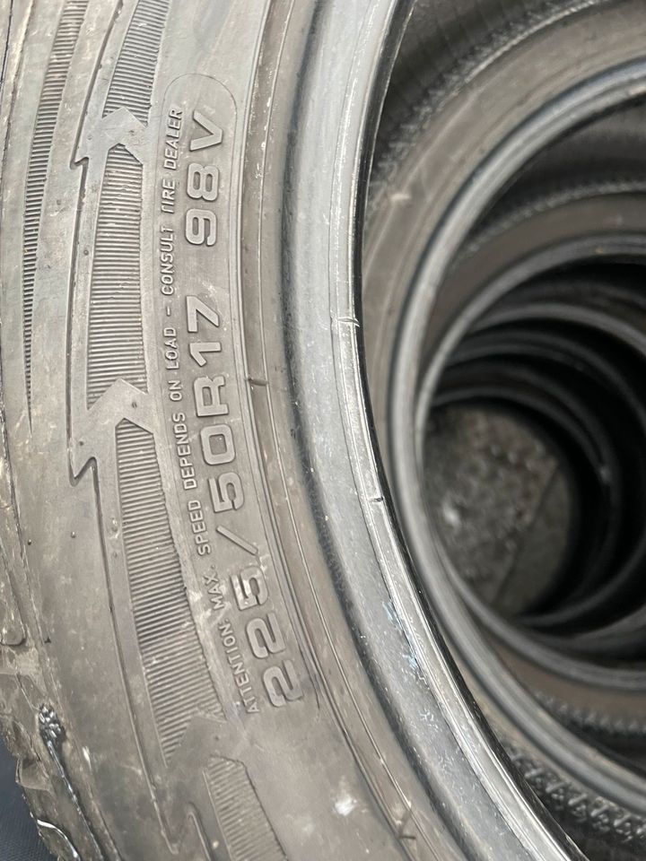 2stück 225/50R17 98V GOODYEAR ULTRAGRIP PERFORMANCE in Stockstadt a. Main