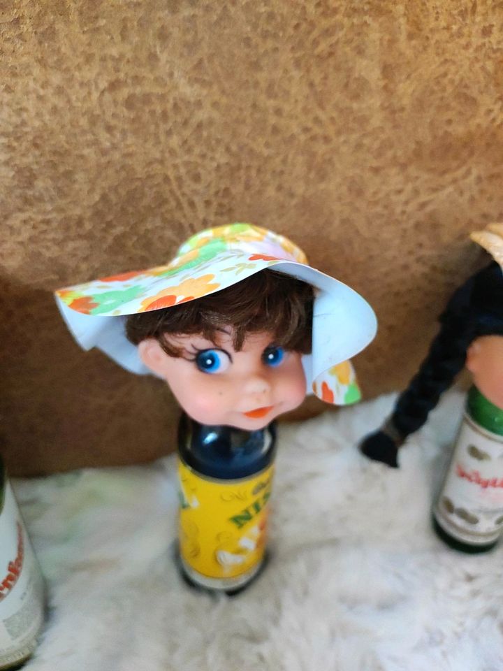 Sammlung Puppenköpfe für kleine Schnapsflaschen 70er Jahre Puppen in Rödental