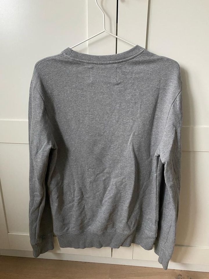 Calvin Klein Jeans Sweatshirt, Herren/Jugend, Gr. S, Grau in Mannheim