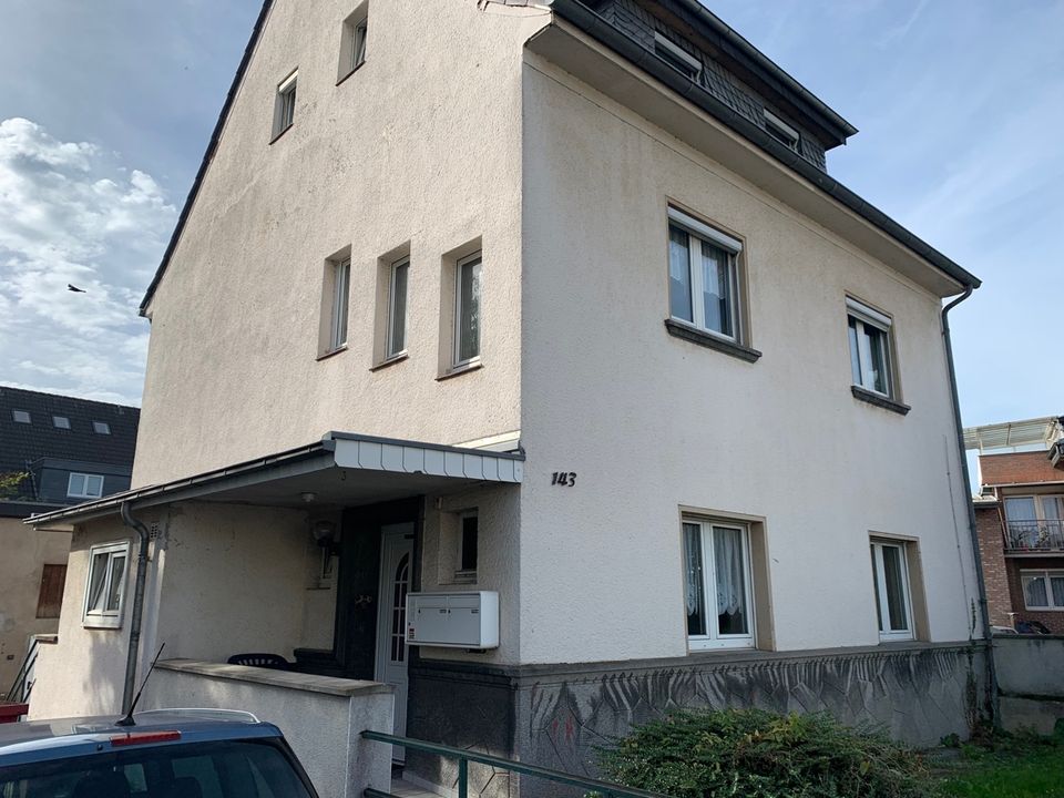 SIEGBURG ZENTRUM, 3 Part. Haus, ca. 180 m² Wfl., Vollkeller, gr. Garage, Baugrundstück insg. 619 m² in Siegburg