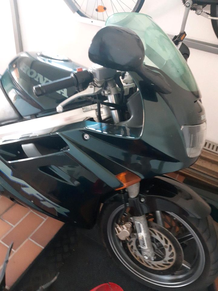 # HONDA VFR 750 F # Bj. 1992 in Holzminden