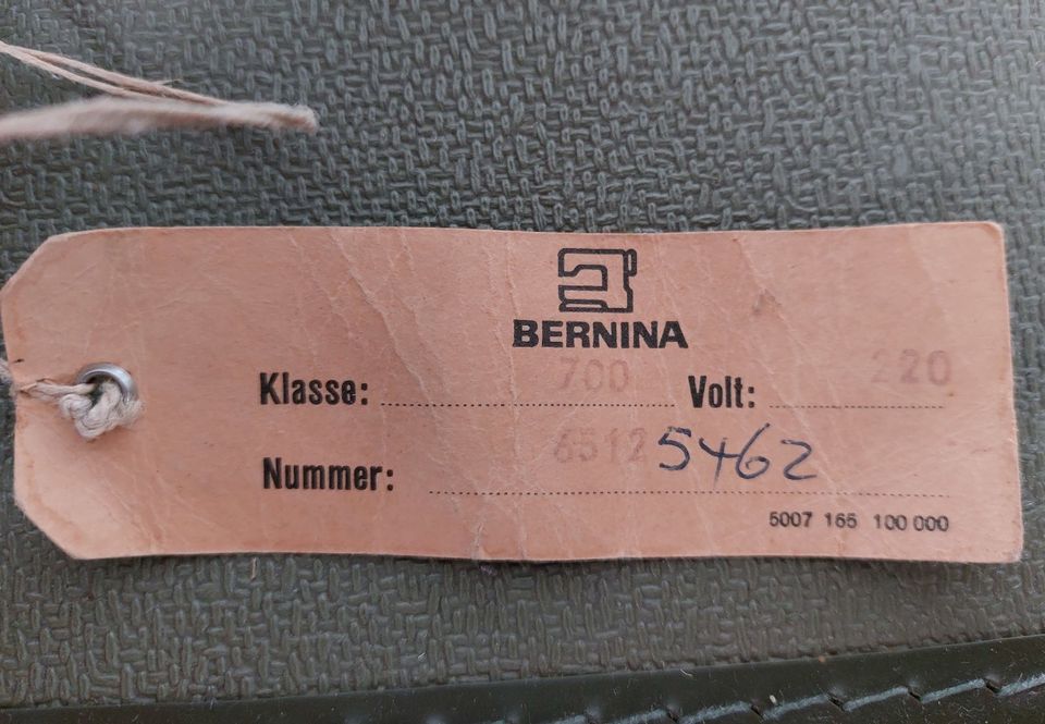Funktionsfähige Nähmaschine Bernina 700 in Memmingen