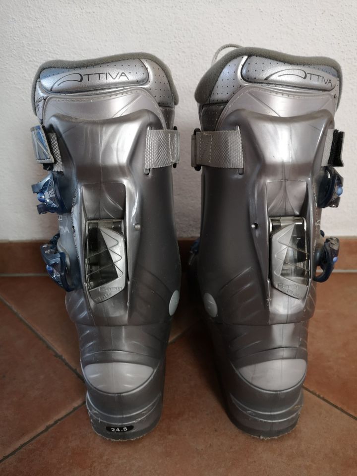 Skischuhe Skistiefel Tecnica silber Gr. 38 in Sünching