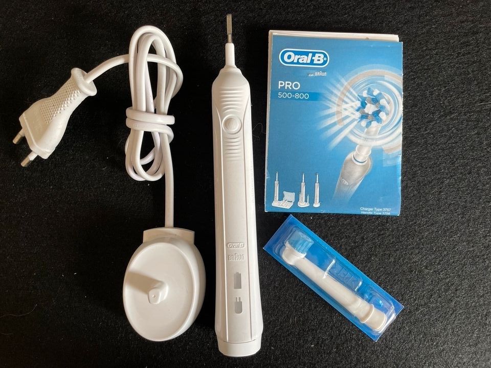 Elektrisch Zahnbürste Oral B in Augsburg