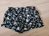 Schöne Shorts schwarz kurze Hose C&A Größe 44/46 Innenstadt - Köln Altstadt Vorschau