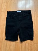 Bershka Man Shorts Gr 38 Kr. München - Ismaning Vorschau