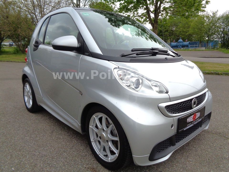 Smart ForTwo 1,0 coupe Automatik Micro Hybrid Drive*WR in Essingen