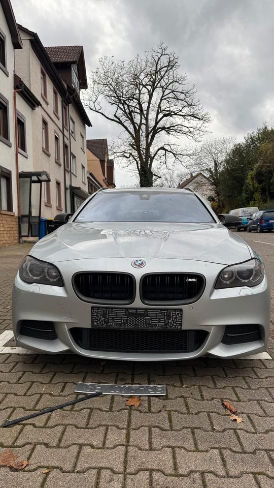 BMW 530d F11 M Paket Vollausstattung  Sportautomatik XDrive in Pforzheim