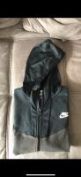 Junge Nike Jacke Rheinland-Pfalz - Selters Vorschau