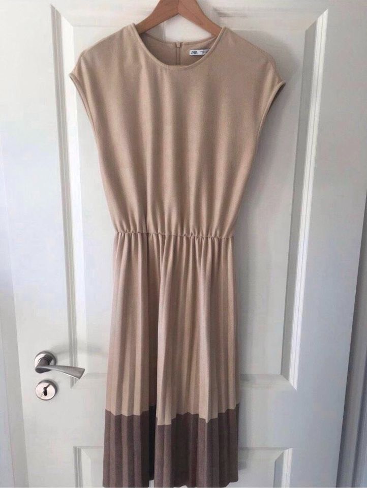 ZARA ❤️ Kleid, Gr. S, 36 in Rheine