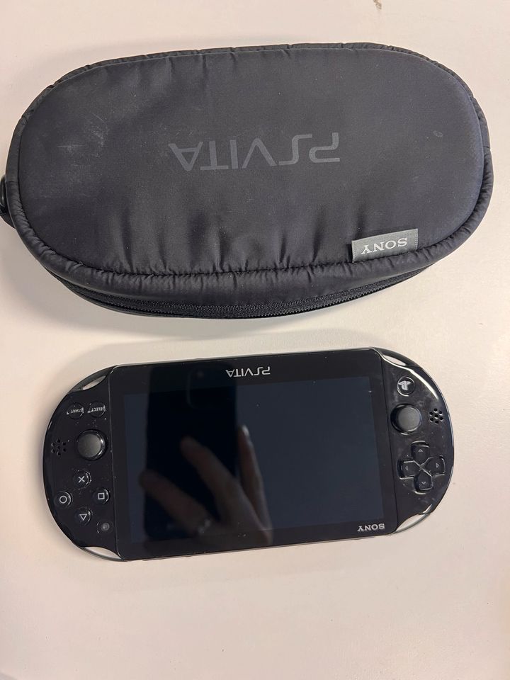 PSp 69 PSp Vita 139€ inkl Tasche und 3 Spiele in Kiel