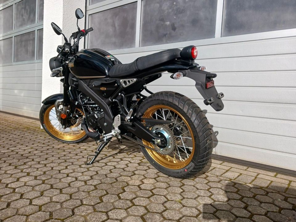 Yamaha XSR 125 Legacy MJ 2022 in Petersberg