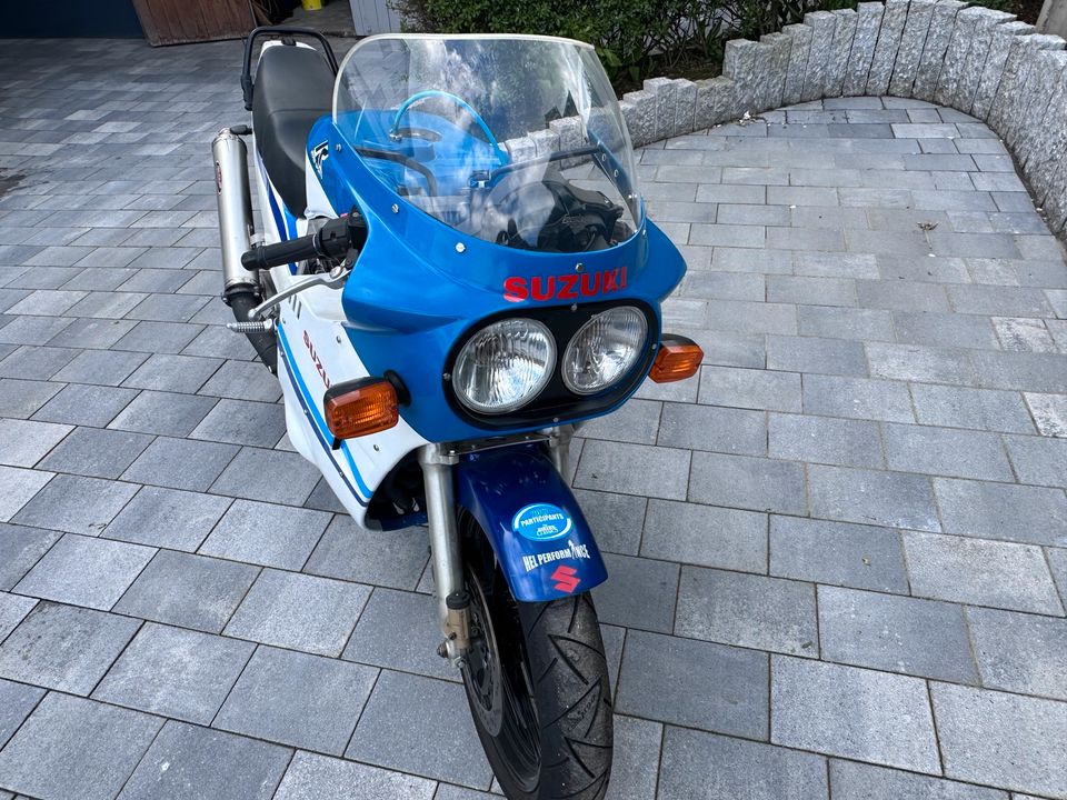 Suzuki GSXR 750  GR75A aus 1985 in Kalefeld