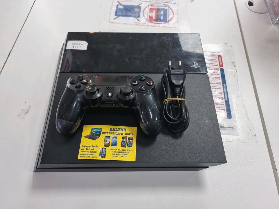 Playstation 4 500GB , 1 Controller in Braunschweig