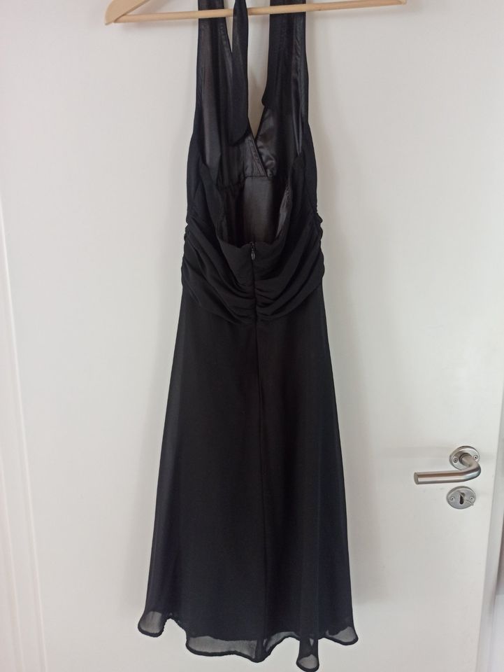 Neckholder Abendkleid Abikleid Abschlusskleid Jake*s S 36 schwarz in Haiger