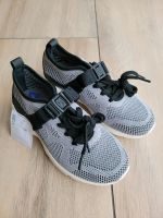Neu: Sneaker Gr. 33 Junge Schuhe Sommer Sportschuhe Hallenschuhe Bayern - Gerbrunn Vorschau