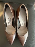 Salvatore Ferragamo High Heels Pumps Größe 37 braun Nordrhein-Westfalen - Krefeld Vorschau