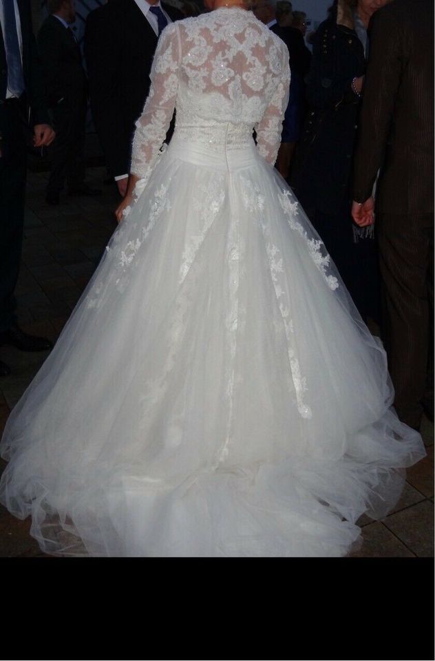 Brautkleid Tüll ivory Blumen Gr. 36 mit Schleppe trägerlos in Schloß Holte-Stukenbrock