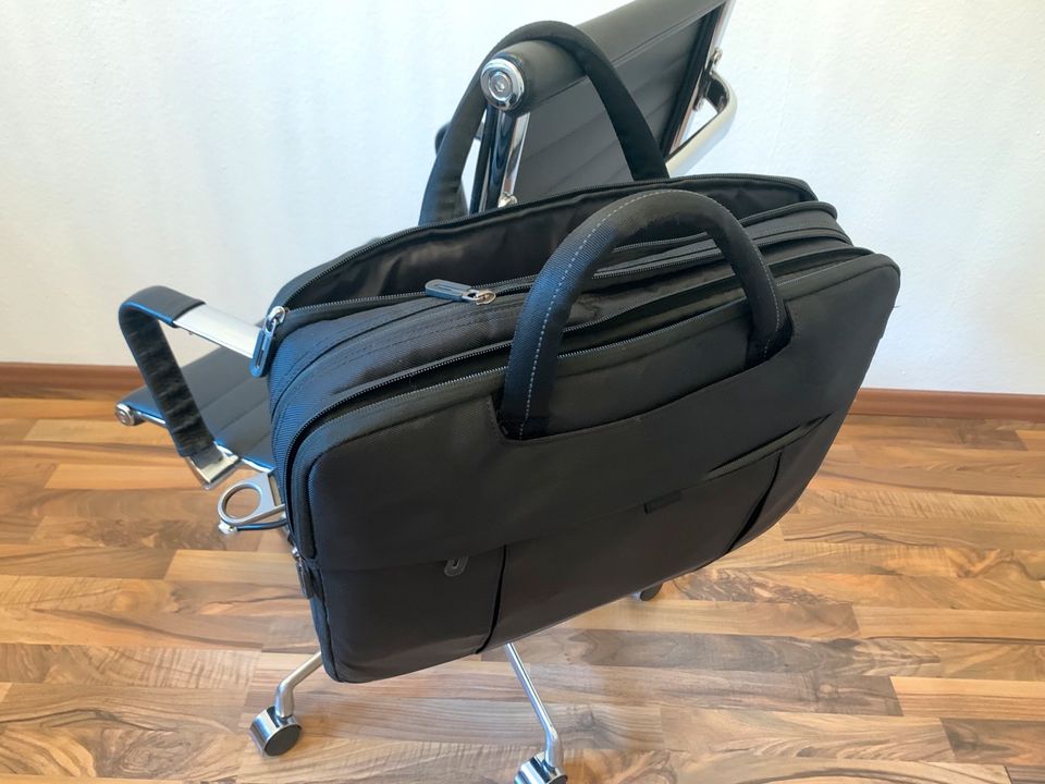 Hochwertige Laptoptasche mit vielen Fächern DELL in München