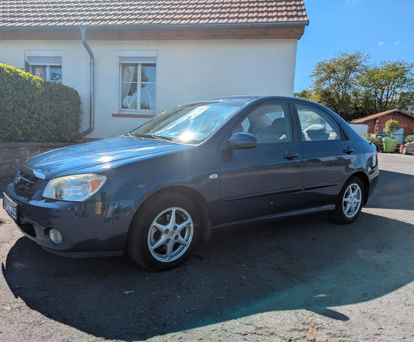 Abbildung des Autos Kia Cerato