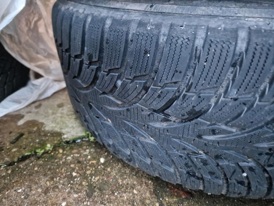 4x alufelgen mit winterreifen 235/55R17 bmw x3 bj 2008 in Pirmasens