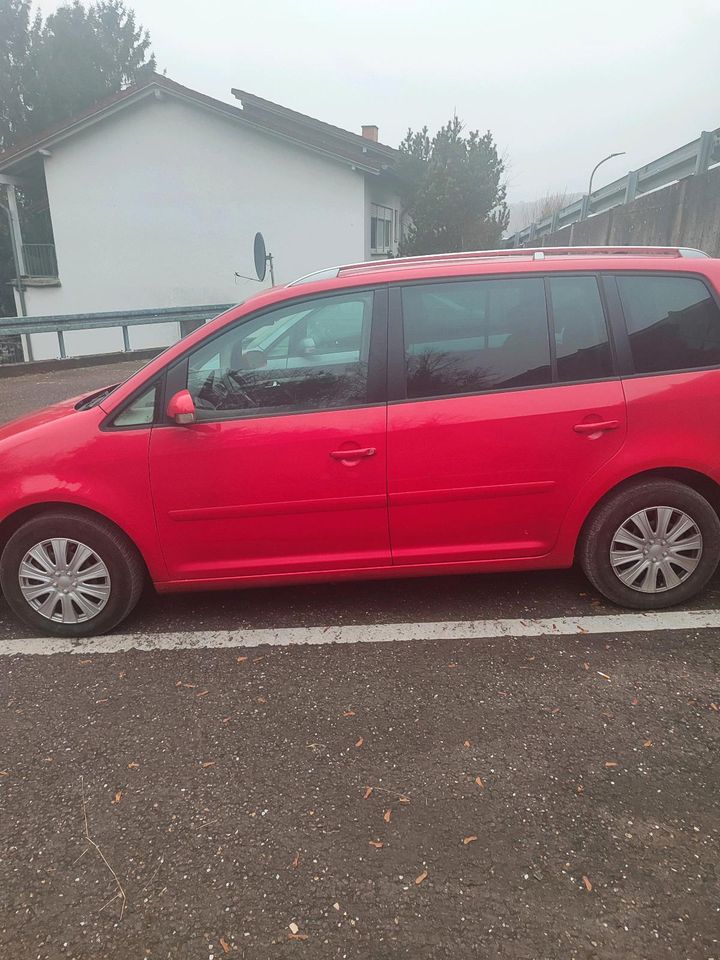 Volkswagen touran 2.0 tdi in Homburg