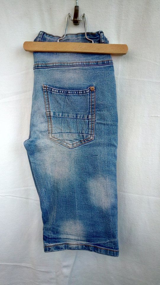 2 Jeans und 1 Kansas Bermudas für Jungs Gr.164 je. 6 € in Regensburg