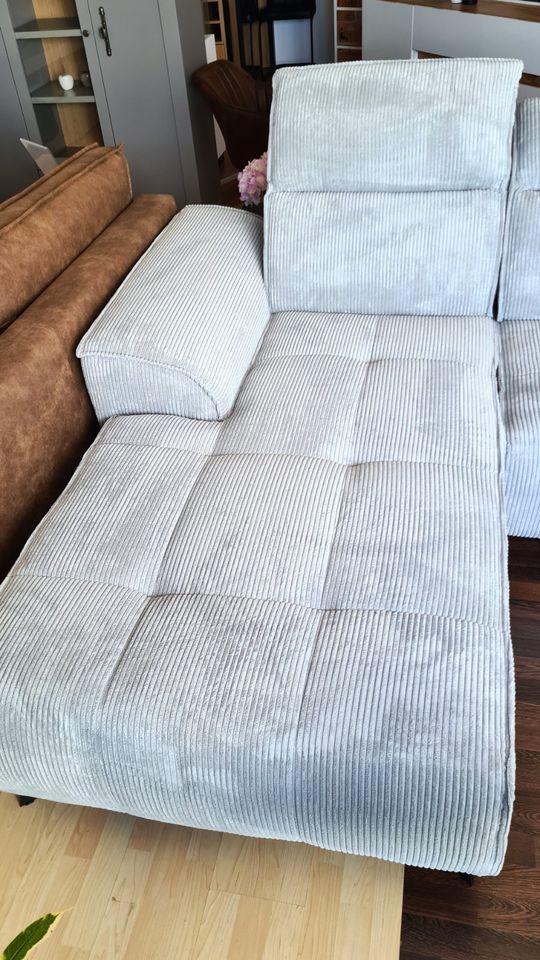Sofa Couchgarnitur L-Form Silbergrau elektr Sitztiefenverstellung in Steinheim
