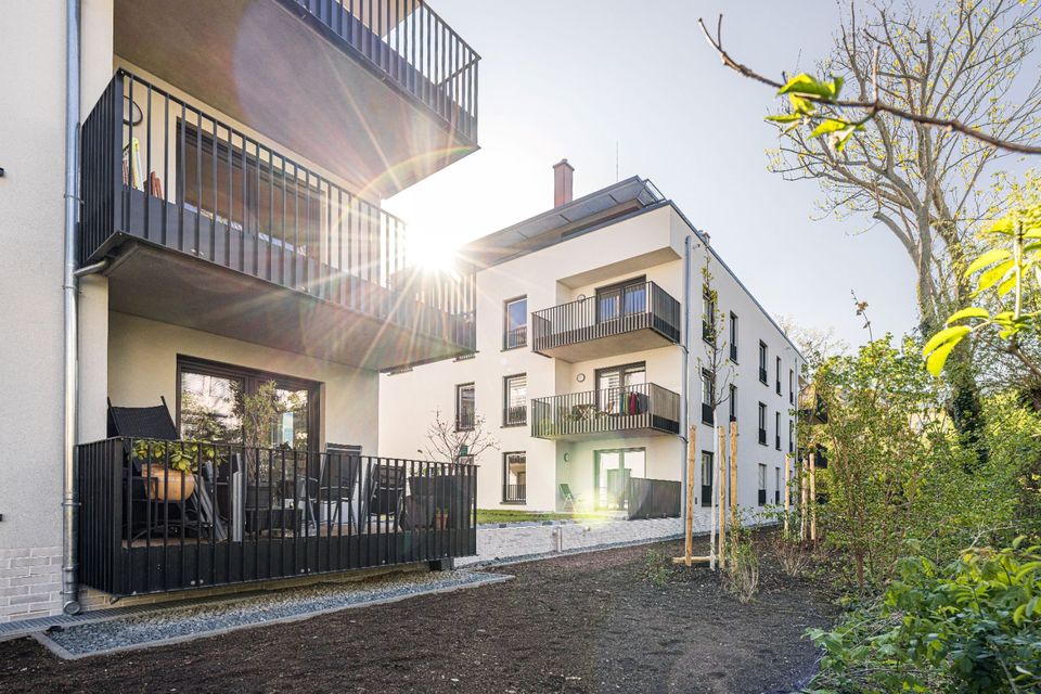 Großzügiger 5-Zimmer-Wohntraum mit Fußbodenheizung, Balkon und Terrasse -  ideal für Familien in Erfurt