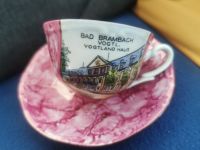 Sammeltasse Bad Brambach Vogtland Haus, rosa, mit Teller, antik Sachsen - Mittweida Vorschau