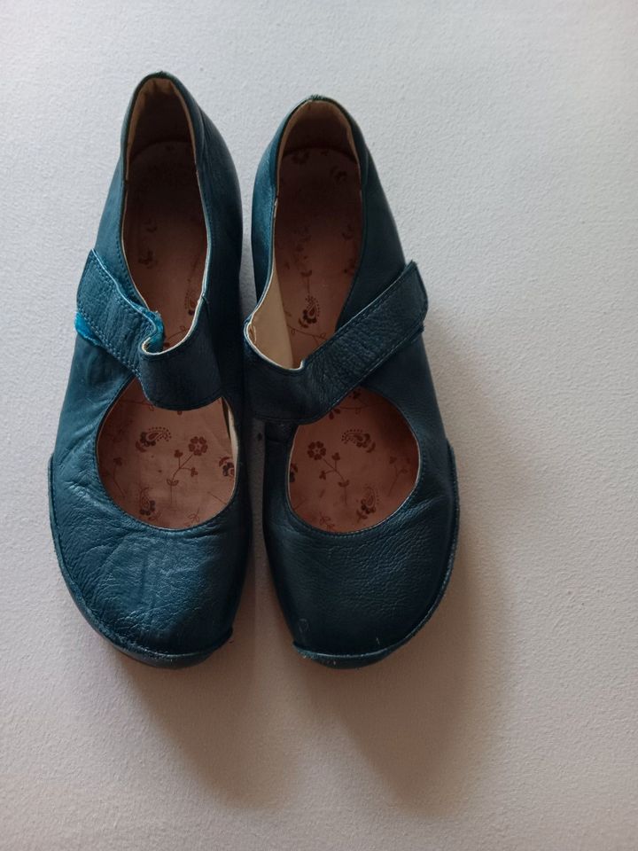 Schuhe mit Klettverschluss Gr. 41 in Geseke