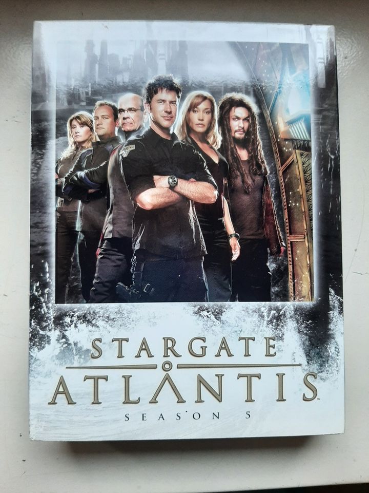 VERLEIH - DVD Sammlung der Serie Stargate (komplett)!!! in Maintal