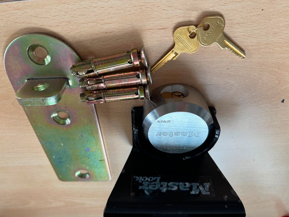 Master Lock 1488EURDAT Protektor für Garagentor mit Schlüsselschl in Vellmar