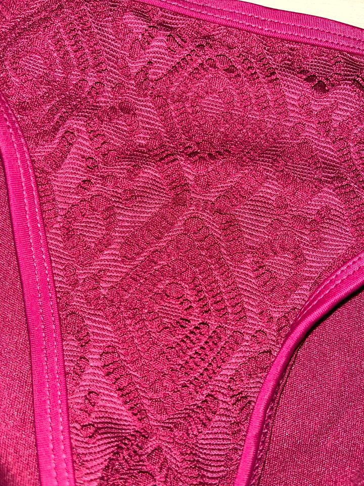 Bikini rot Damen S in Himmelpforten