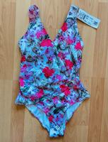 Neu mit Etikett! Badeanzug Bademode Hunkemöller Gr. 36/S Blumen Sachsen - Chemnitz Vorschau