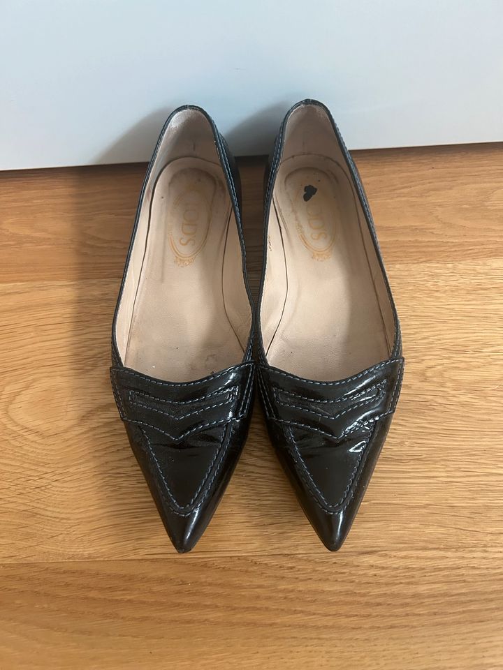 Schuhe Loafers Tod’s schwarz 38,5 in Dortmund