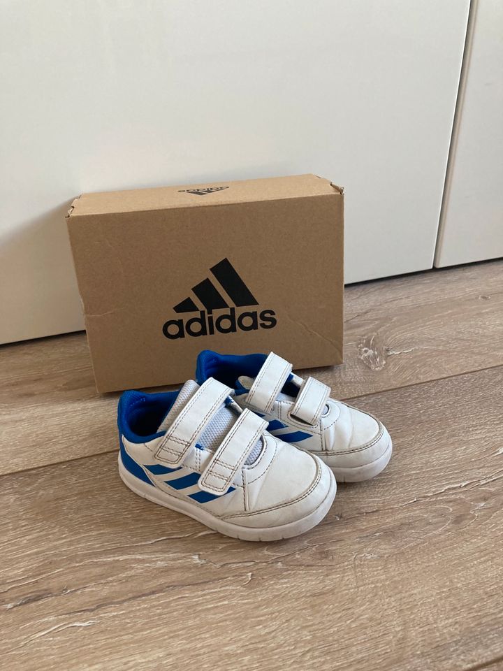 Adidas Sneaker /Turnschuhe Gr. 25 in Tiddische