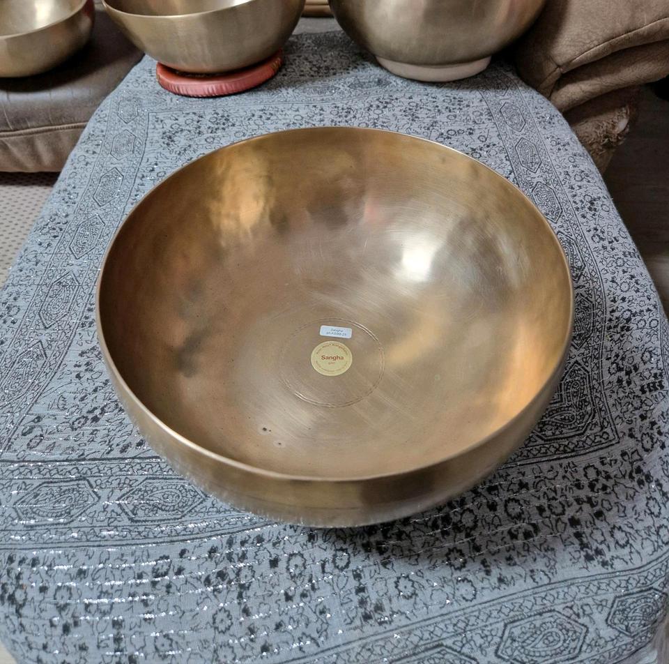 Peter Hess Sangha Gold Klangschale 2,5kg in Leipzig
