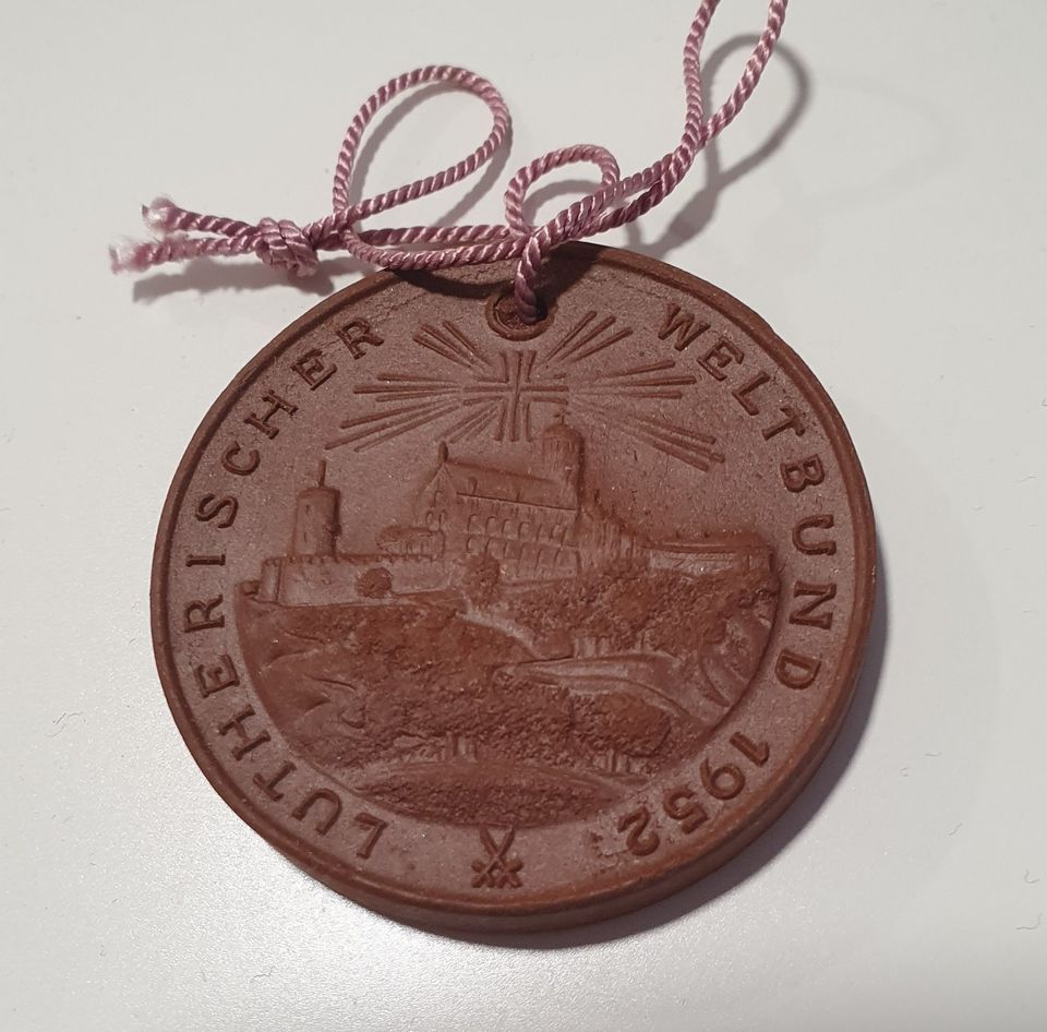 Meissen Porzellan Medaille 1952 Lutherischer Weltbund Luther in Dresden