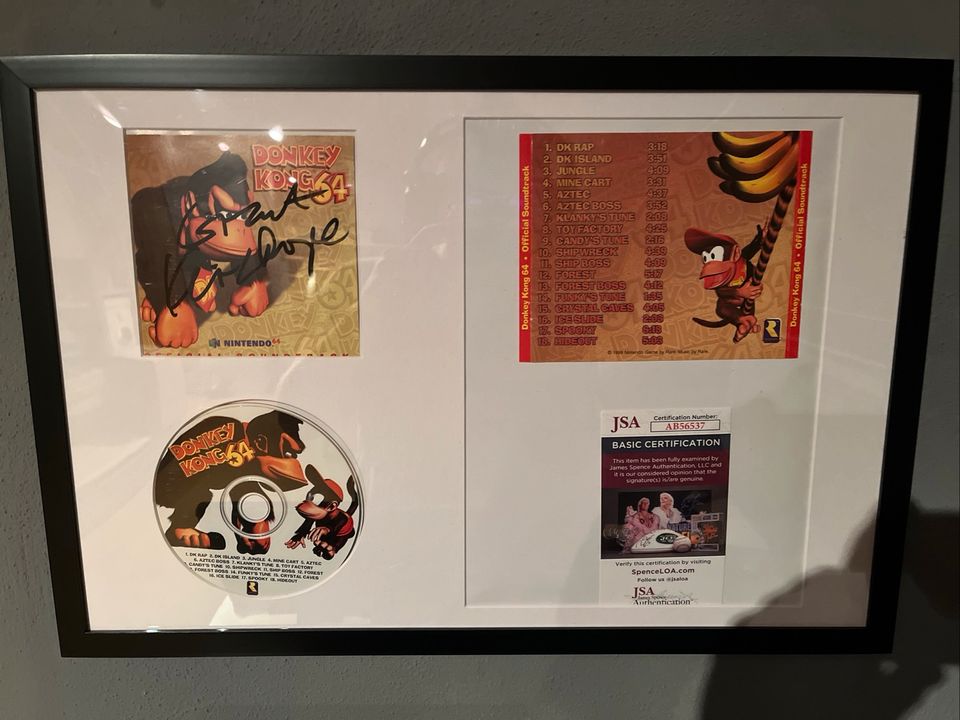 Donkey Kong 64 Soundtrack Sealed + Frame Signed (Grant Kirkhope) in Lichtenfels